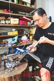 傳承“鄭興利剪刀”制作技藝  鄭力立：一把剪刀能用一輩子