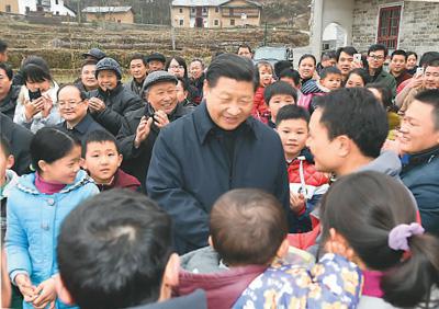  2016年2月2日，習近平在井岡山市茅坪鄉神山村給鄉親們拜年。