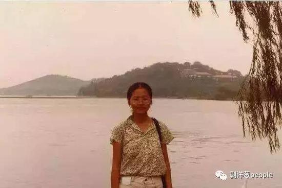 年輕時的林鄭月娥。