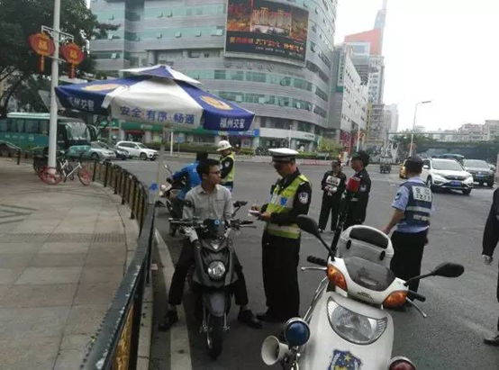 臺江交警五措并舉為文明城市創建保駕護航