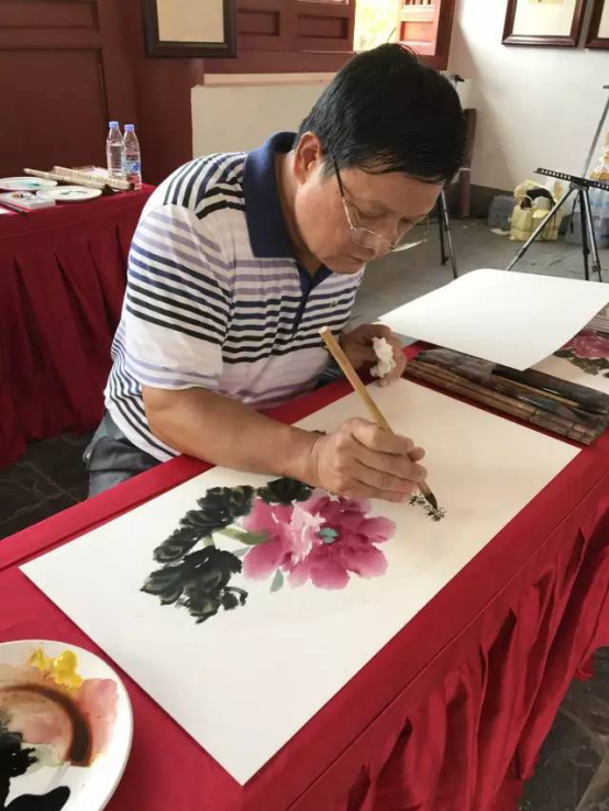 非遺展演亮相臺江 群眾樂享文化大餐
