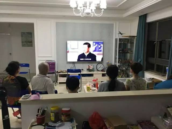 臺江區組織干部群眾觀看《將改革進行到底》