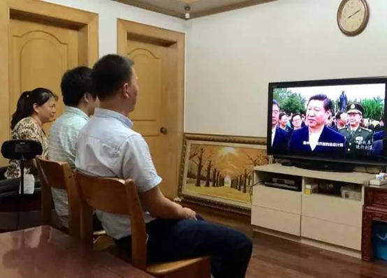 臺江區組織干部群眾觀看《將改革進行到底》