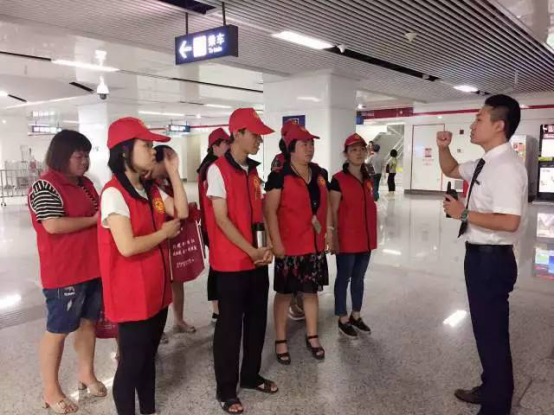 滿城盡是“紅馬甲”！臺江區啟動黨員志愿服務活動