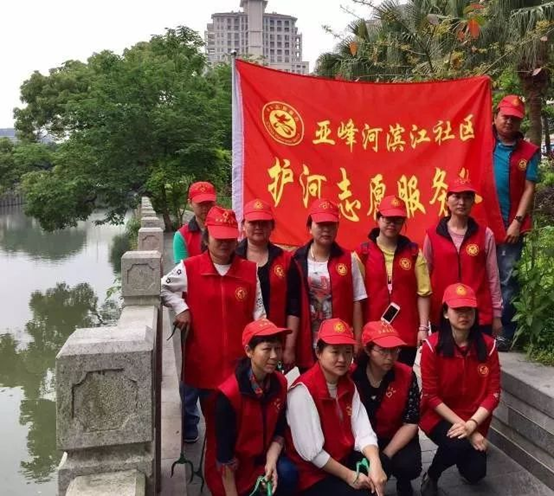 臺江：愛河護(hù)河志愿者在行動(dòng)
