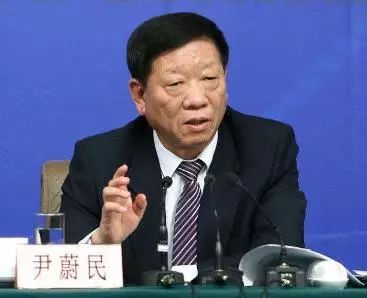 　人社部部長尹蔚民