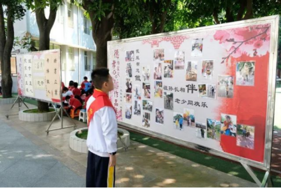 臺江舉行“德孝傳家風(fēng)?童心暖夕陽”重陽節(jié)主題活動