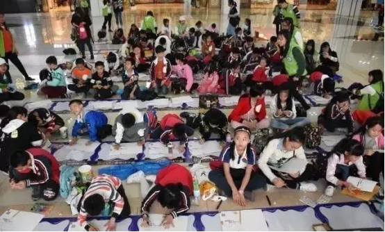 共青團臺江區委舉辦溫暖困境兒童公益活動
