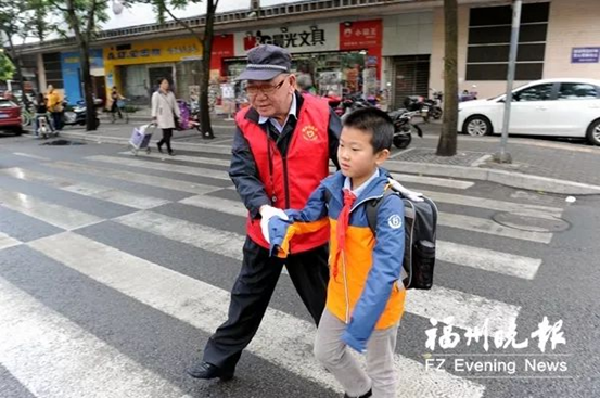 臺(tái)江區(qū)：風(fēng)雨無阻四余載 義務(wù)奉獻(xiàn)暖人心