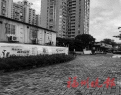 福州市“兩違”綜合治理  臺(tái)江區(qū)拆除上浦路違建集裝箱