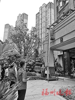陽光凡爾賽宮小區　30平方米違建被拆  