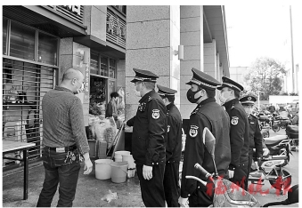 臺江區(qū)城管局：  黨員干部帶頭戰(zhàn)一線　全局上下齊心抗疫情