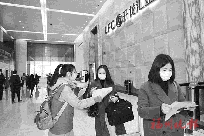 臺江閃耀“志愿紅”　線上線下同“戰疫”