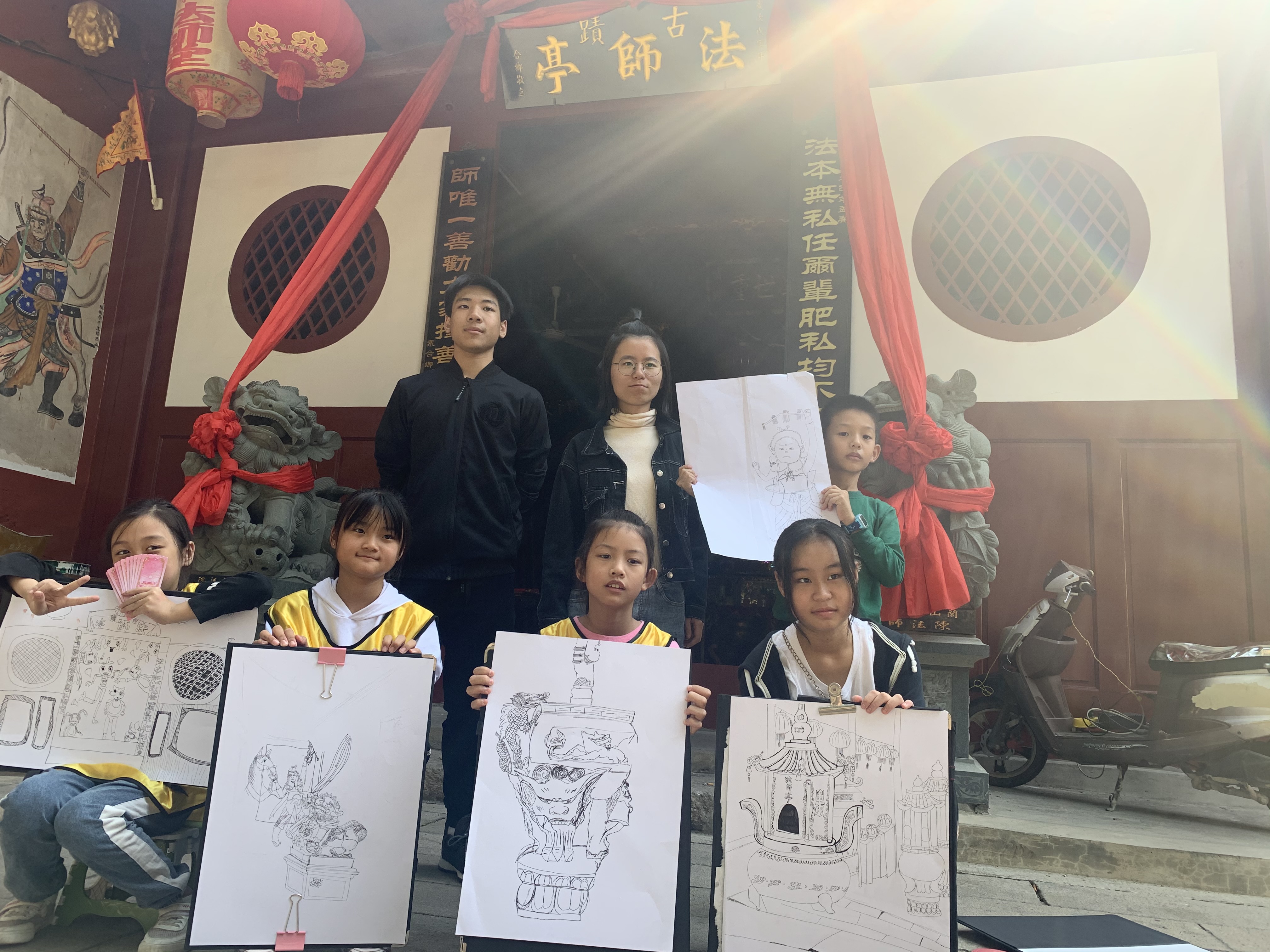 “秋日潤童年”臺江青少年用畫筆繪制最美雙杭