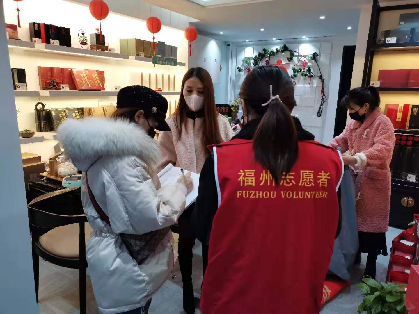 “疫”起同行 志愿相伴 臺江區持續開展防疫志愿服務工作
