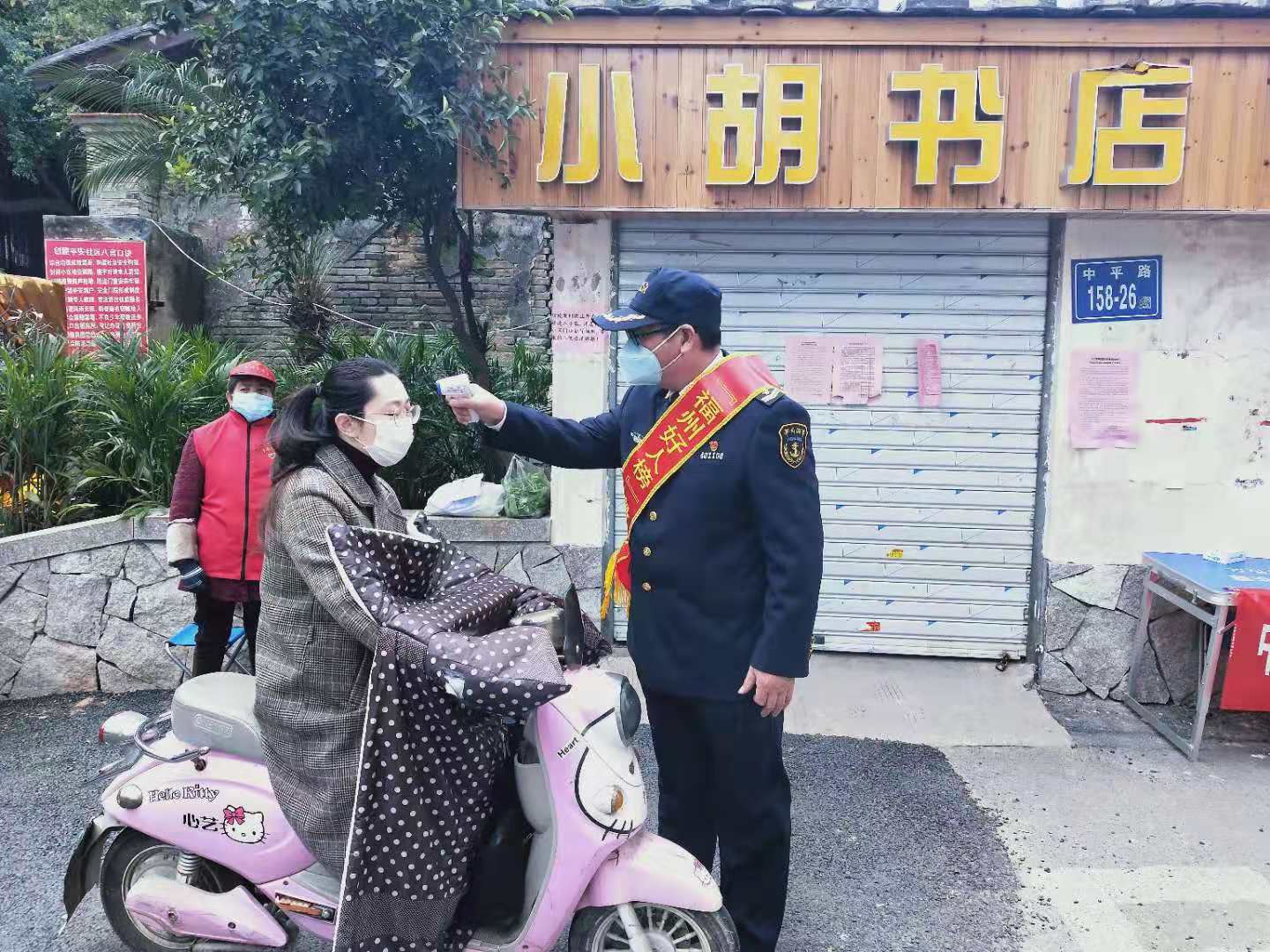 榜樣有力——臺江區道德楷模沖鋒一線爭當戰疫“逆行者”