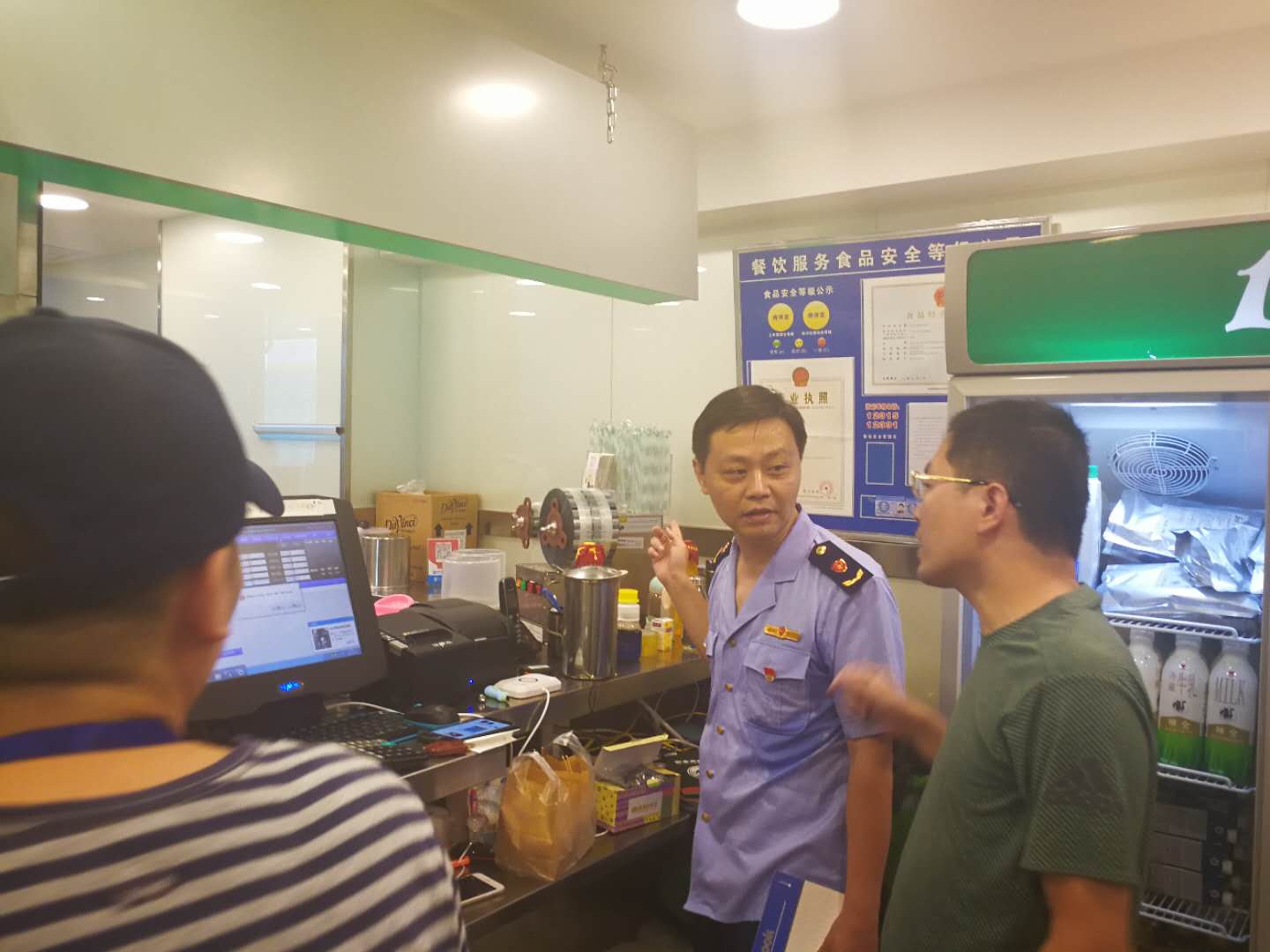 檢查餐飲小店.png